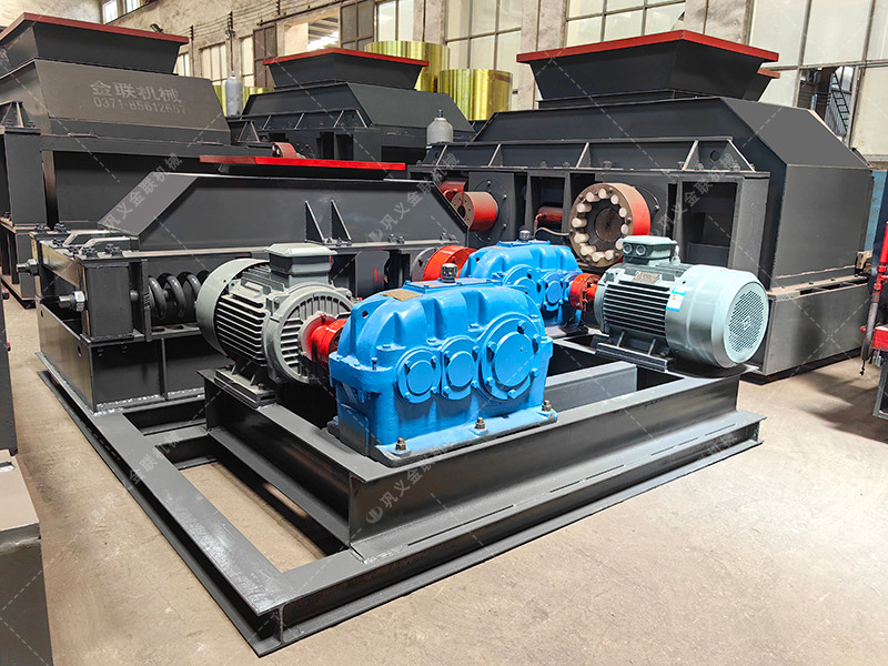 對輥破碎機發(fā)往山東破碎青石