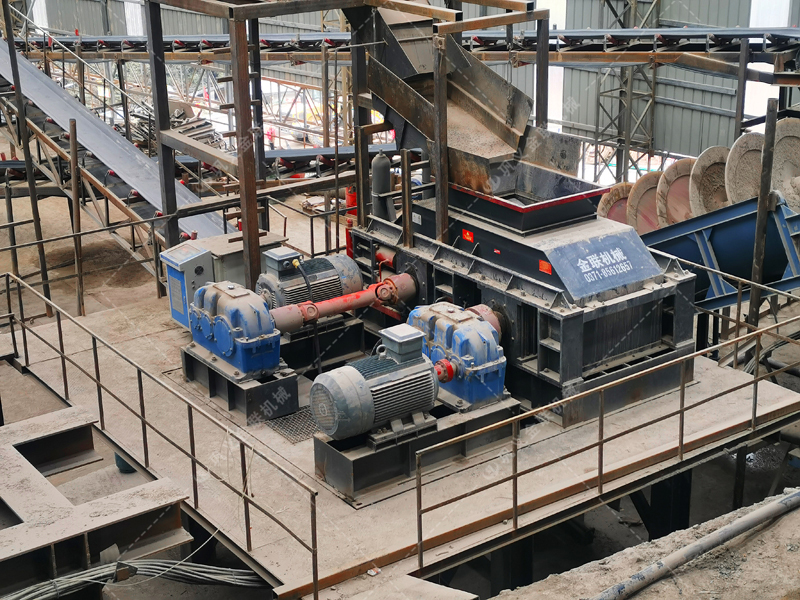 礦用液壓對(duì)輥制砂機(jī)如何實(shí)現(xiàn)砂石細(xì)碎與高產(chǎn)雙提升? 礦用液壓對(duì)輥制砂機(jī)如何實(shí)現(xiàn)砂石細(xì)碎與高產(chǎn)雙提升?